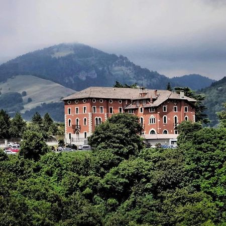 Hotel Stella Alpina Spiazzi Di Caprino 外观 照片